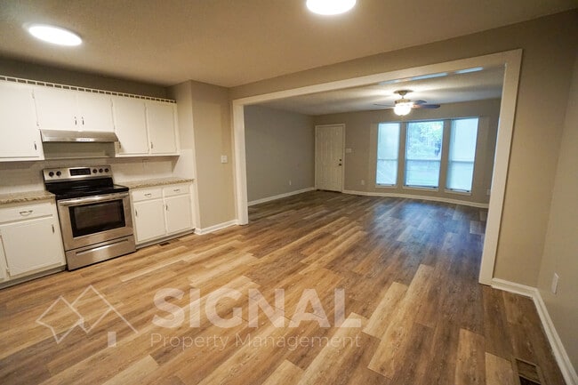 Building Photo - 1312 Winola Ln