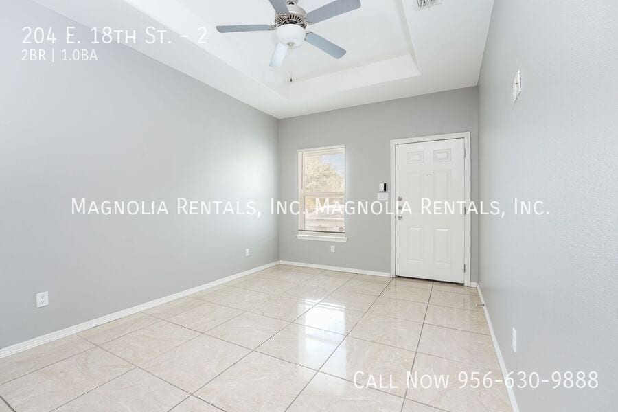 Building Photo - 204 E 18th St