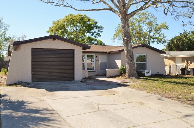 Building Photo - Beautiful 3 bedroom / 2 bath available!