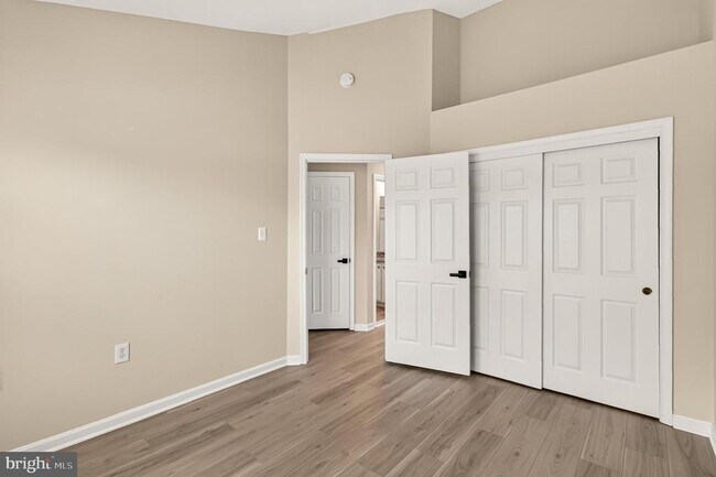 Building Photo - 6126 Madison Crest Ct