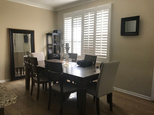 Building Photo - 2bd/2.5ba two car garage end unit condo in Orchard Hill Irvine for rent