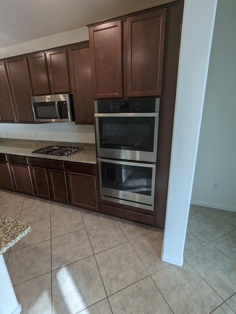 Building Photo - 10242 S Pantano Knolls Dr
