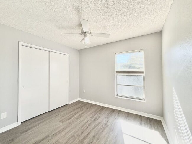 Building Photo - 3455 Countryside Blvd