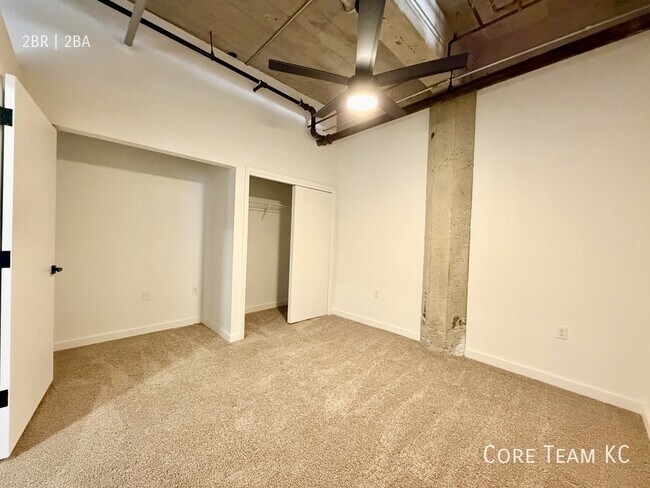 Building Photo - 934 Broadway Blvd