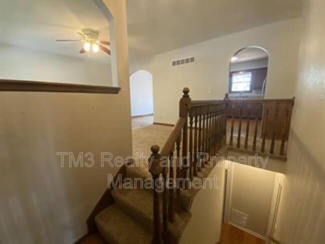 Building Photo - 12725 S Raintree Dr