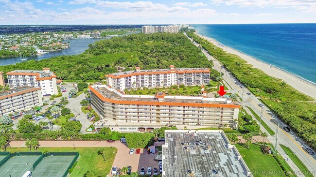 Building Photo - 2871 N Ocean Blvd