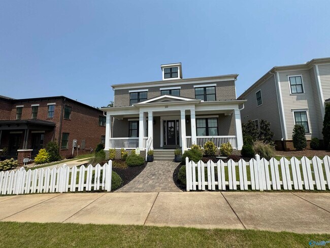 Building Photo - 133 Bienville St