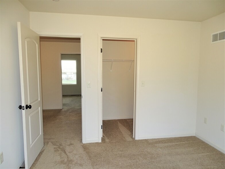 Building Photo - 414 Marlene Way