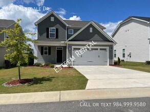 Building Photo - 672 Crestdale Dr