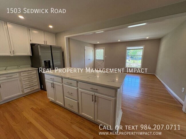 Building Photo - 1503 Sedwick Rd