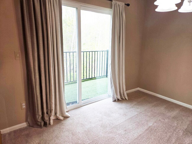 Building Photo - 14382 Shadywood Dr