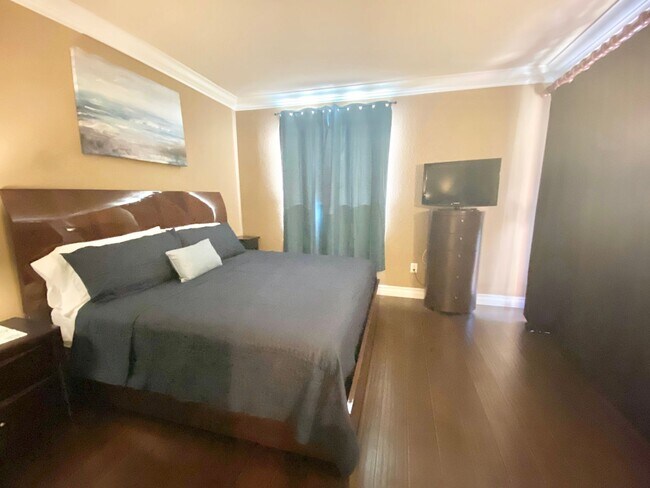 Building Photo - MOVE IN SPECIAL! $500 OFF FIRST MONTHS REN...