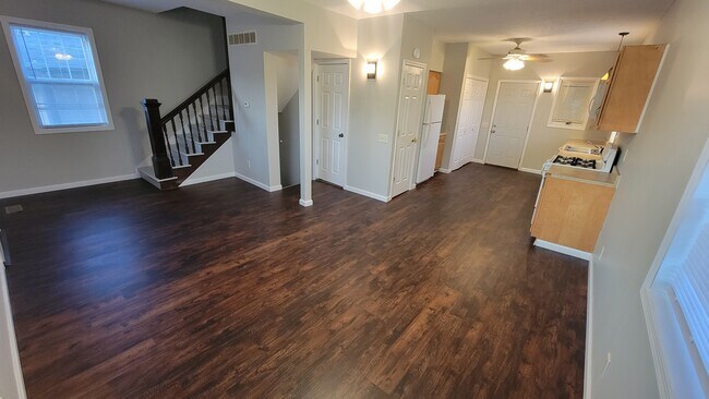 Primary Photo - 3 bed, 2 bath HOUSE for RENT