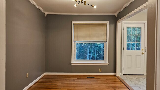 Dining Room - 2901 Lee Ave