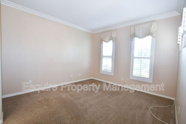 Building Photo - 3395 Shadetree Way