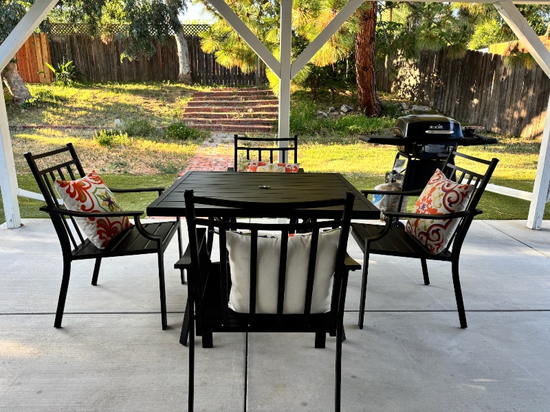 Building Photo - 1095 Calle Jazmin