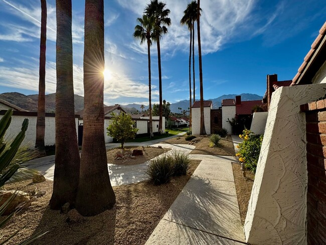 Building Photo - Welcome to Your Desert Oasis in the Canyon...