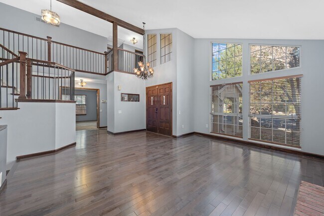 Building Photo - Ken Caryl Perfection