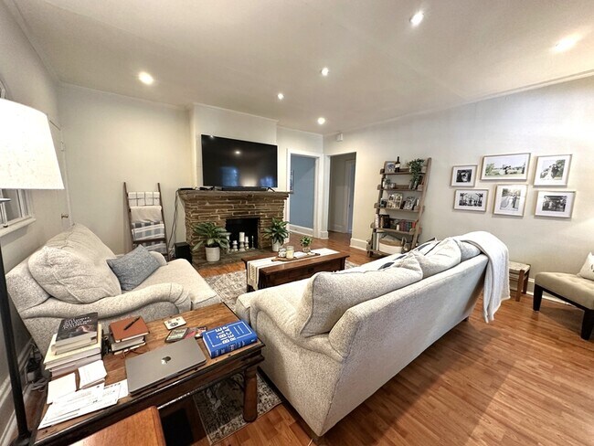 Building Photo - 735 Ponce De Leon Ct NE