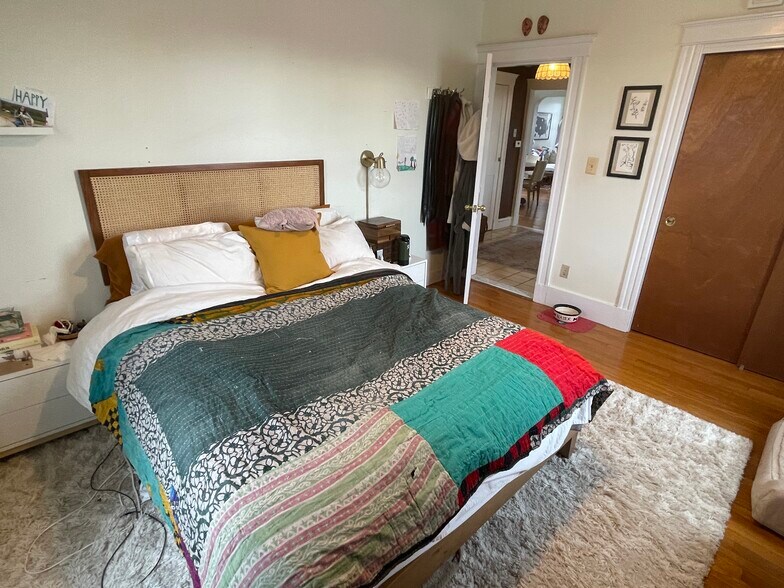 Building Photo - 79 Clarendon Ave