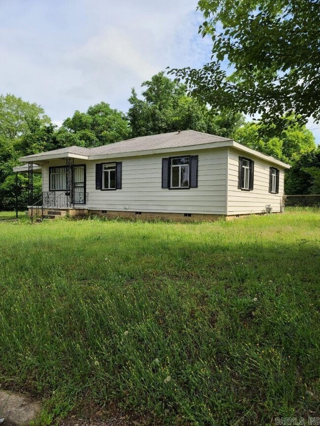 Primary Photo - 111 Border Cir