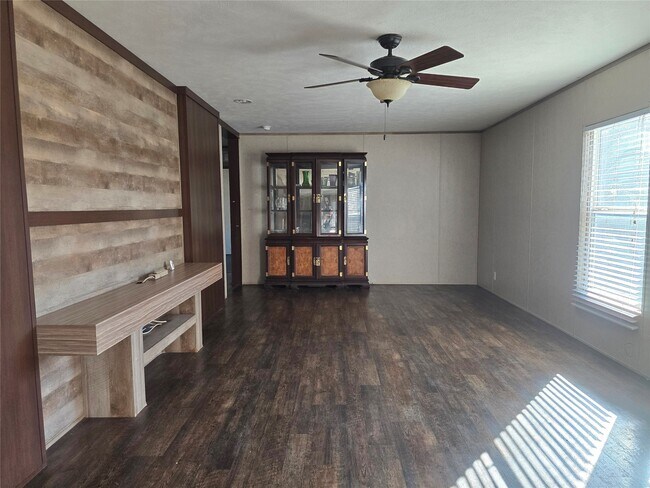 Building Photo - 219 Zinn Dr