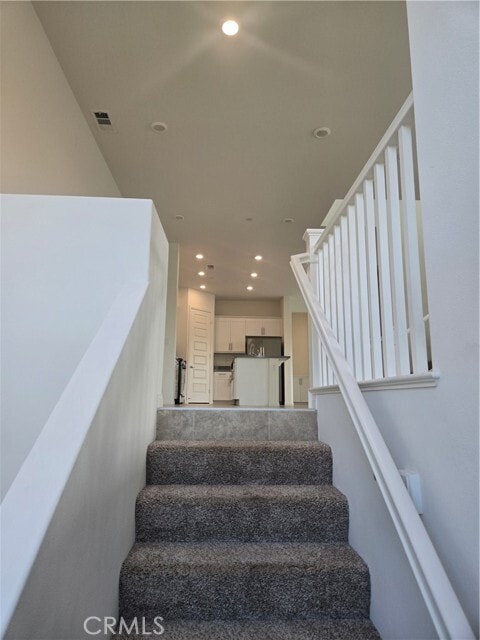 Building Photo - 73 Plateau