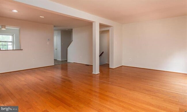 Building Photo - 8734 Ruppert Ct