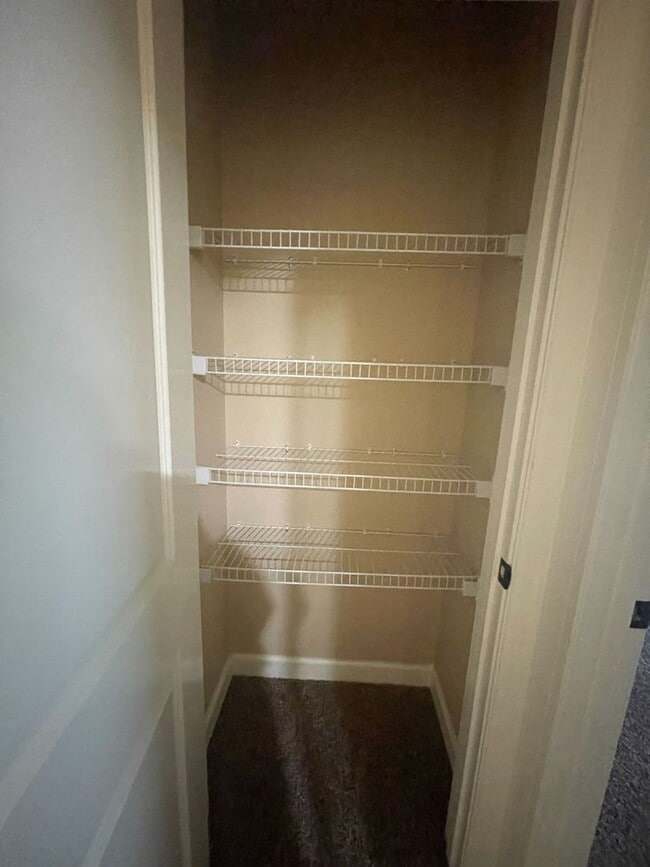 Building Photo - Sommer Brooke Subdivision!!  Office!