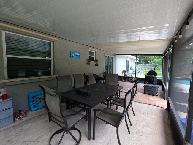 Building Photo - 1539 Huff Ct
