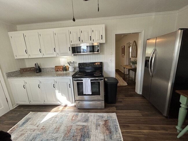 Building Photo - Furnished 2/2 House in Downtown Ellijay- $1,995