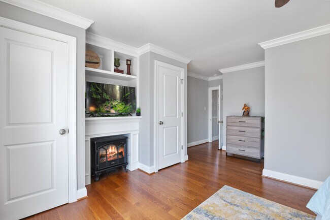 Building Photo - 829 Cinnaminson Ave