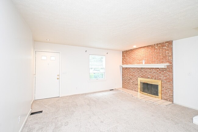 Building Photo - 231 Springfield Pike