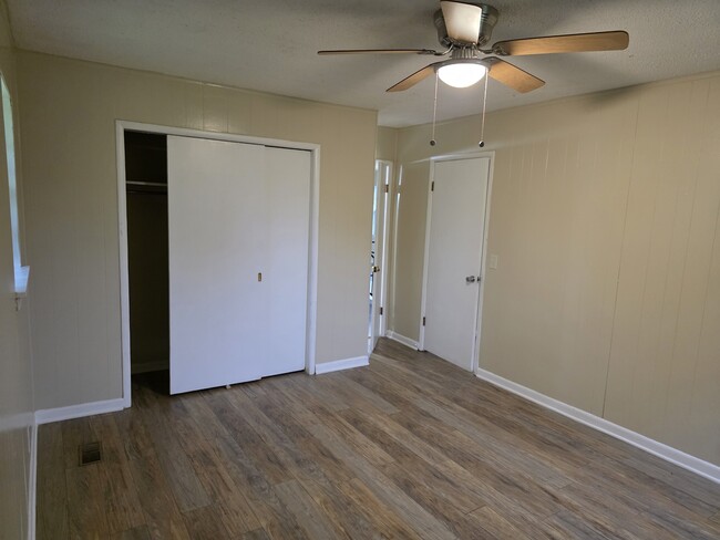 Building Photo - 3719 Steadman Dr NW