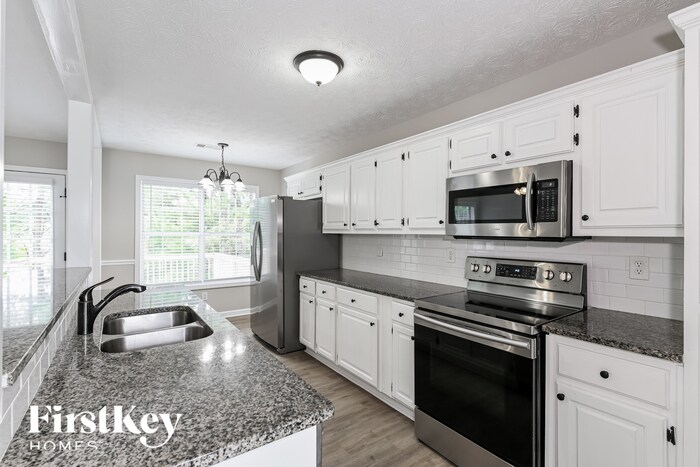 Building Photo - 1555 Wynfield Dr