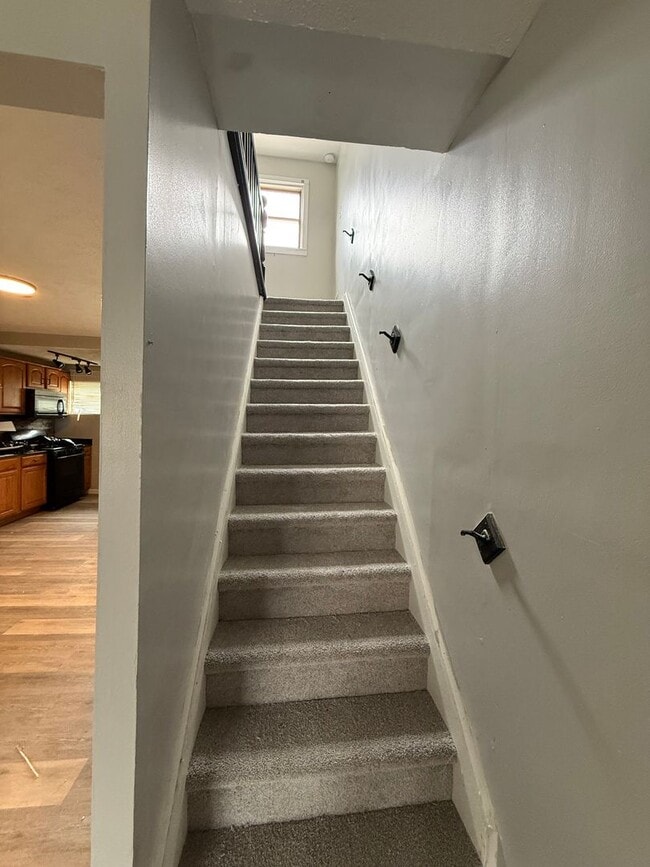 Building Photo - 2 bedroom 1 Bathroom House for Rent!