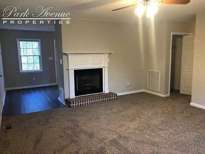 Building Photo - 116 Barnes Dr