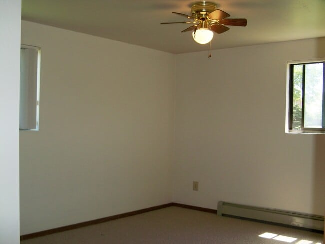 Building Photo - Pecan Place 2 Apartments