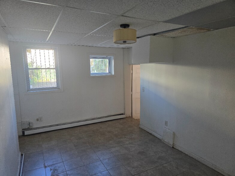 Building Photo - 171 Cambridge Ave
