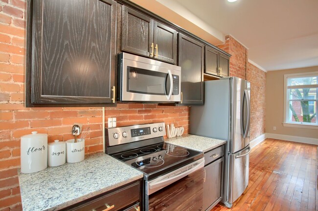 Building Photo - 1505 Penn St
