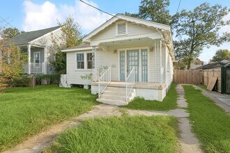 Building Photo - Cute & Cozy 3-Bedroom Home in Gretna!