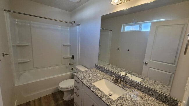 Building Photo - 1108 W 600 S