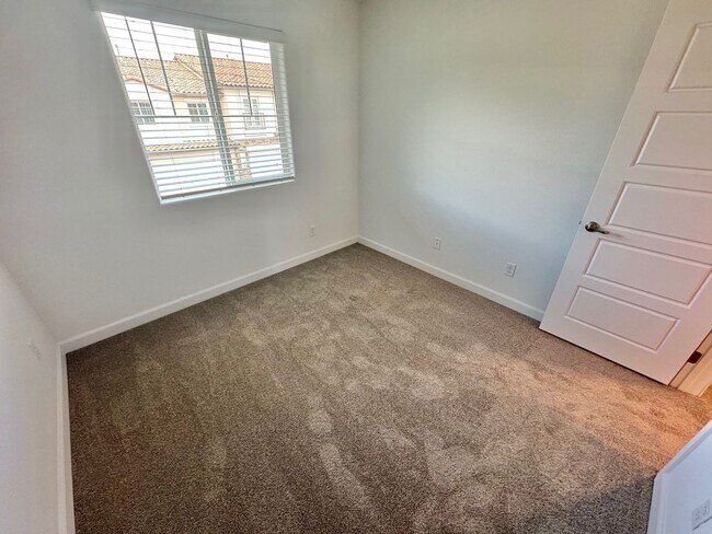 Building Photo - NEW, NEW, NEW! BEAUTIFUL 2 STORY HOME WITH...