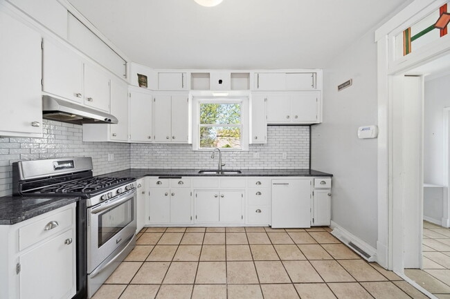 Building Photo - 2261 136th St