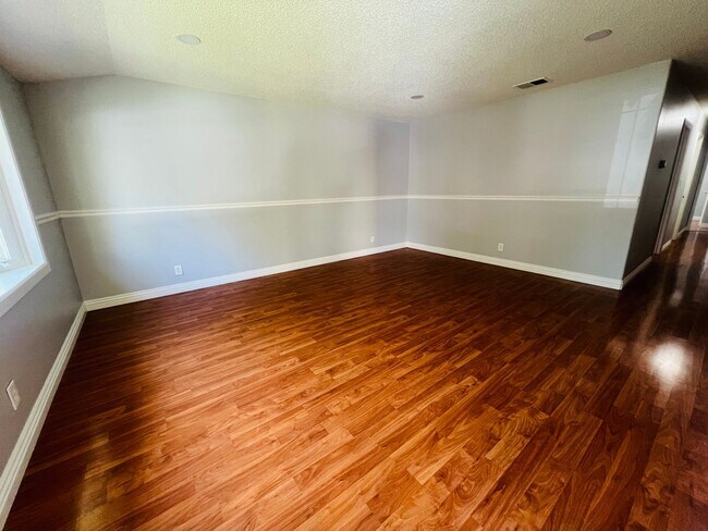 Building Photo - Spacious home in West San Jose