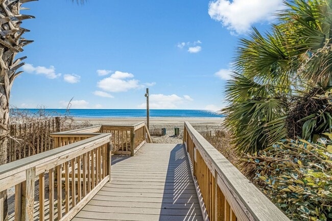 Building Photo - Sea Mark Tower – 3BR Ocean-View Condo