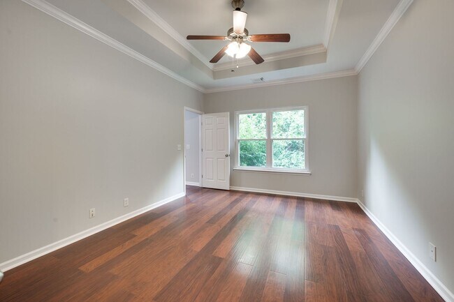 Building Photo - 902 Catlow Ct