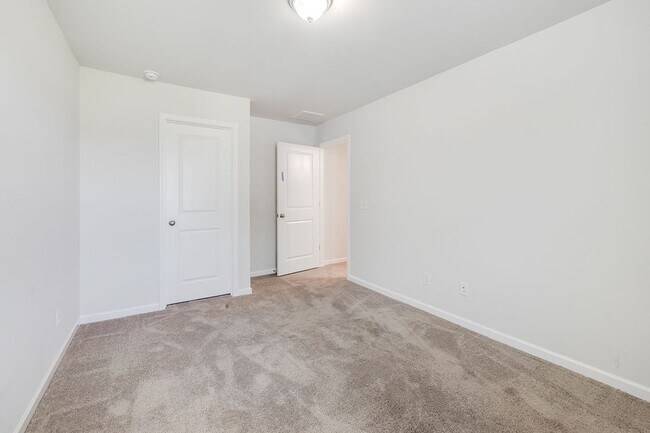 Building Photo - 124 Jennie Dr