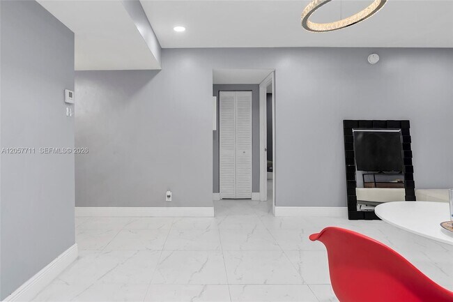 Building Photo - 3300 Spanish Moss Terrace