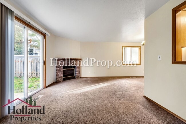 Building Photo - 15459 SW Donna Ct